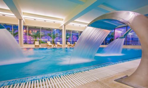 Karlovy Vary v luxusním Hotelu Savoy Westend ***** se snídaní/polopenzí, wellness s bazénem + solná jeskyně