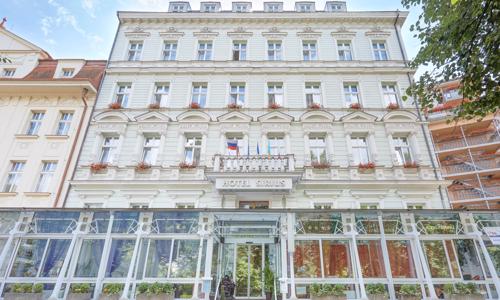 Karlovy Vary v Park Spa Hotelu Sirius **** se vstupem do Alžbětiných lázní a sauny + polopenze a 4 procedury