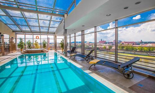 Krakov luxusně přímo v centru v Qubus Hotelu Kraków **** s neomezeným wellness (bazén, vířivka) a polopenzí