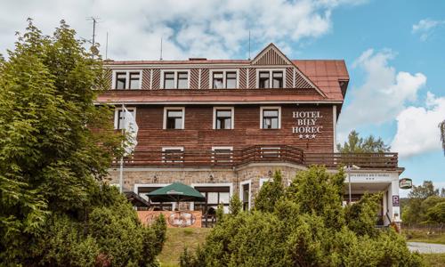 Krkonoše: Relaxační dovolená v centru Harrachova v Hotelu SPA Bílý Hořec *** s neomezeným wellness a polopenzí