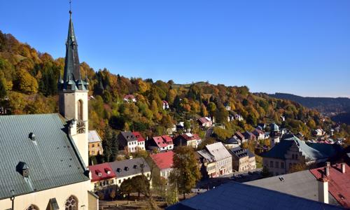 Krušné hory blízko lázní a turistických cílů: Jáchymov v Hotelu Orix se snídaněmi formou bufetu + úschovna kol