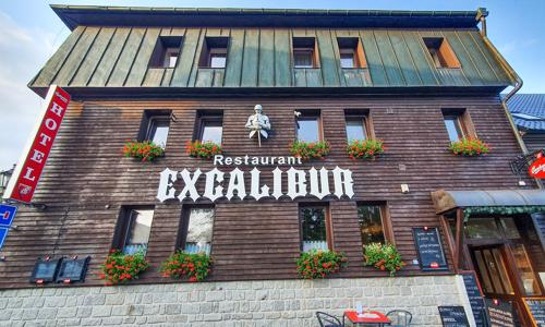 Krušné hory u atrakcí: Hotel Boží Dar - Excalibur *** s polopenzí, vstupem do muzea a řadou výhod pro cyklisty
