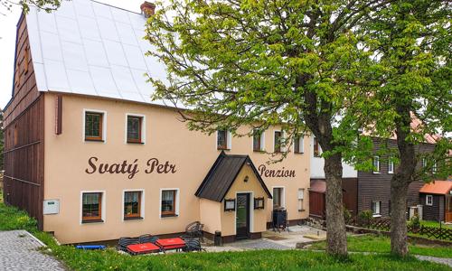 Krušné hory u Božídarského rašeliniště a Klínovce: Dovolená v Penzionu Svatý Petr s polopenzí a parkováním