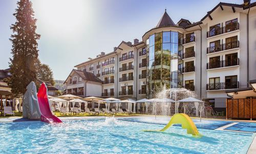 Kudowa-Zdrój: Hotel Verde Montana Wellness & Spa **** s polopenzí a neomezeným wellness + dětská herna