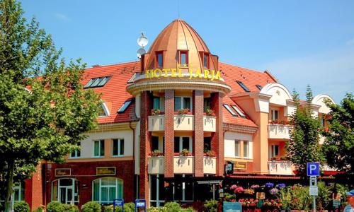 Lázně Hajdúszoboszló v Hotelu Járja *** s polopenzí, neomezeným wellness a vstupenkou do bazénů Aqua Palace