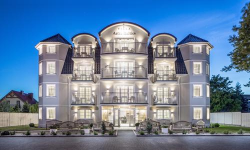 Lázně Mezizdroje 10 minut od pláže Baltského moře ve Ville Astra Baltica se snídaní formou bufetu + zahrada