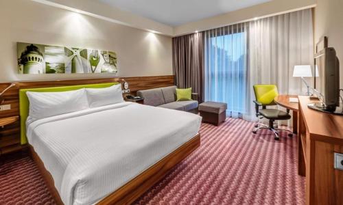 Lázně Svinoústí 20 km od Wolinského NP: Hotel Hampton by Hilton Świnoujście **** s polopenzí a fitness centrem