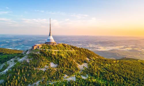 Liberec u přehrady a 3 km od centra: Pobyt v Hotelu Fabrica *** se snídaní formou bufetu + venkovní posezení