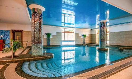 Maďarské lázně Göd v Hotelu Golden Palace **** s polopenzí a neomezeným wellness (2 bazény, vířivka, 3 sauny)