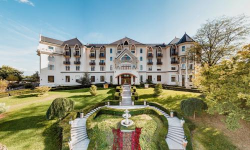 Maďarsko: 4* Zámecký Borostyán Med Hotel s plnou penzí a luxusním wellness neomezeně (bazény, vířivky, sauny)