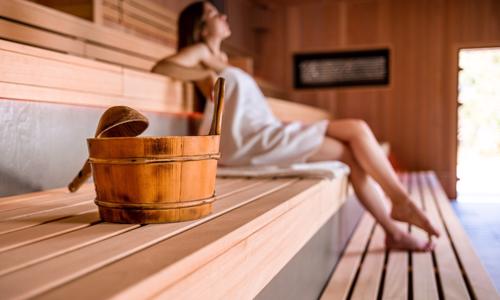 Maďarsko: Győr ve 4* budově Hotelu Kálvária se snídaní nebo polopenzí a neomezeným wellness (vířivka, 2 sauny)