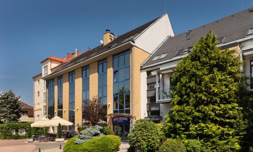 Maďarsko: Győr ve 4* budově Hotelu Kálvária se snídaní nebo polopenzí + neomezené wellness a vstup do zoo