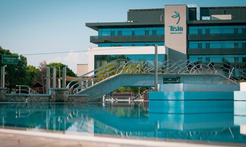 Maďarsko: Lázně Tiszaújváros v Tisia Hotelu **** s polopenzí a neomezeným vstupem do termálů + sauny a fitness