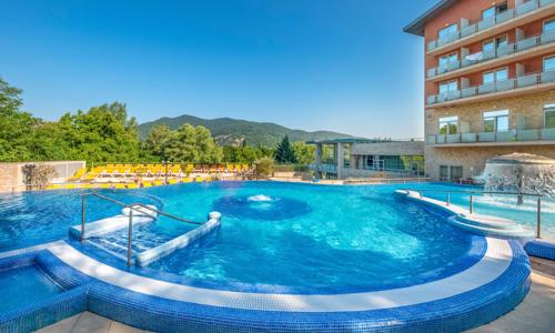 Maďarsko: Luxusní Thermal Hotel Visegrád ****+ s termálními lázněmi, wellness a polopenzí + dítě zdarma