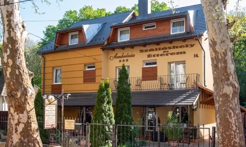 Maďarsko: Miskolc u termálních lázní (600 m) a Adventure parku v Ambrózia Szálláshely *** s polopenzí a vínem