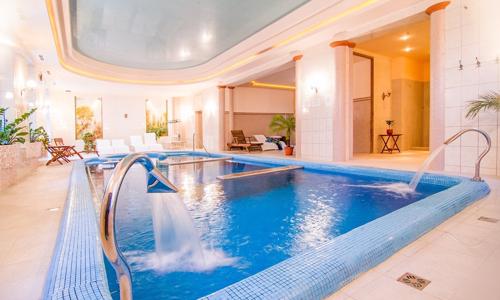 Maďarsko u lázní Kehidakustány v Batthyány Kastélyszálló **** s termálním wellness, animacemi a polopenzí