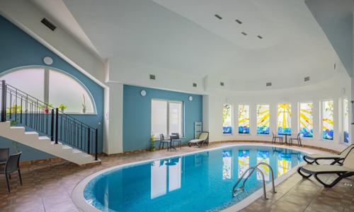 Maďarsko u lázní, zoo a památek: Nyíregyháza v Centrál Hotelu **** se snídaní + neomezený vstup do wellness