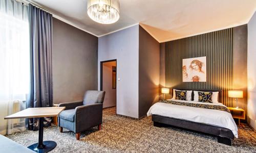 Mariánské Lázně: Hotel DaVinci **** se snídaní/polopenzí, privátním wellness a vstupem do městského bazénu