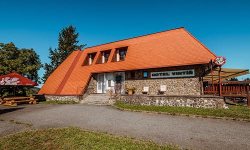 Národní park Šumava v Hotelu Vintíř se snídaní či polopenzí, láhví vína a vstupem do Horské synagogy