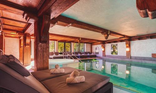 Německé pohoří Oberallgäu v Hotelu Ludwig Royal ****+ s polopenzí Plus, obřím wellness centrem a slevami