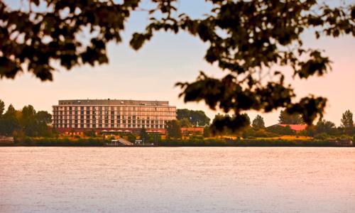 Německo: 4* elaya hotel hamburg finkenwerder (dříve The Rilano Hotel Hamburg) se snídaněmi a fitness centrem
