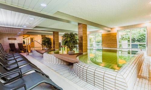 Německo v lázeňském městě: 3* AktiVital Hotel s polopenzí, termálním wellness a mnoha aktivitami + dítě zdarma