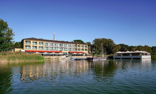 Odpočinek u Berlína s výhledem na jezero: Seehotel Berlin-Rangsdorf **** se snídaní a 5 saunami + občerstvení