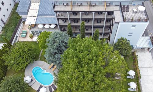 Odpočinková dovolená v Jižním Tyrolsku u NP Stelvio: Parkhotel Zur Linde **** s polopenzí + bazény a sauny