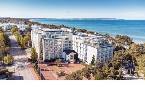 Ostrov Rujána: Rugard Thermal Strandhotel ****+ u promenády se snídaní, 2 bazény se slanou vodou a 6 saunami