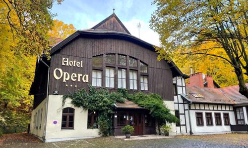 Pobřeží Baltského moře: Sopoty v Hotelu Opera *** se snídaněmi, 2 saunami a kulečníkem + dětská herna a hřiště