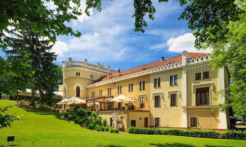 Pobyt na okraji Prahy v luxusním Chateau St. Havel **** se snídaněmi, šampaňským a privátní vířivkou/saunou