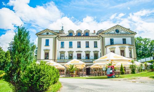 Pobyt u Benešova a jen 5 km od zámku v Golf & Spa Resortu Konopiště **** se stravou dle výběru a wellness