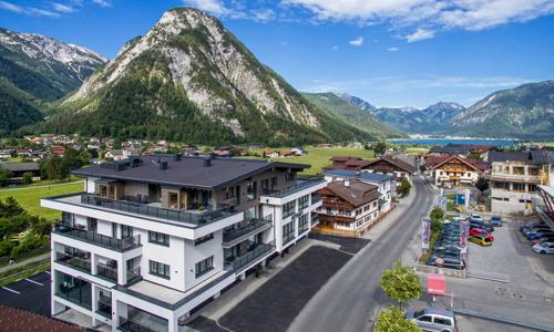 Pobyt u nejkrásnějšího tyrolského jezera v Arthur's Hotel am Achensee **** se snídaní a slevovou kartou