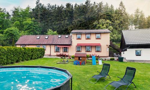 Pobyt u NP Šumava ve Wellness apartmánech Andrea se snídaněmi, privátním wellness, procedurami a láhví sektu