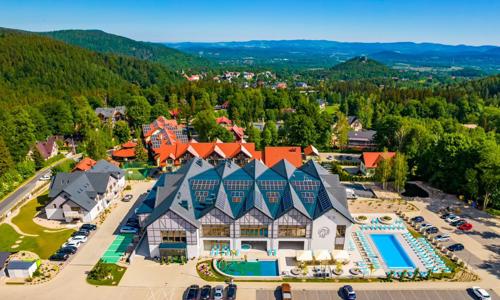 Pobyt v polských Krkonoších: Karpacz v Artus Resortu *** s polopenzí, 2 bazény, 4 saunami a masáží + fitness