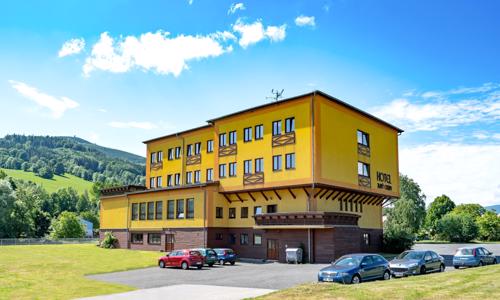 Pobyt v srdci Jeseníků: Hotel Zlatý Chlum *** se snídaní/ polopenzí a welcome drinkem + dítě do 12 let zdarma