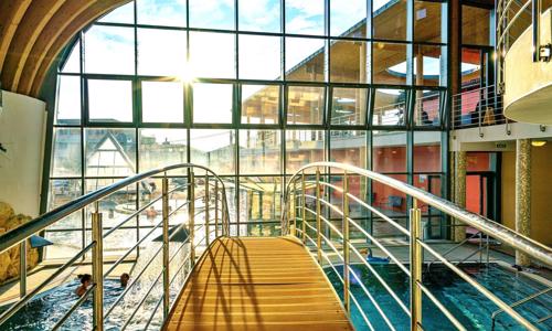 Podhájská: Pobyt v Penzionu Podhájčanka s polopenzí a vstupem do termálního wellness centra Aquamarín