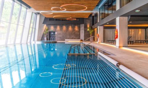 Polské Beskydy v Hotelu Meta Resort Vine & Spa **** se snídaní a neomezeným wellness (bazén, vířivka, sauna)