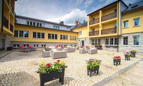 Polské Krkonoše blízko hranic s ČR: Hotel Biathlon Jakuszyce *** s polopenzí a neomezeným wellness + fitness