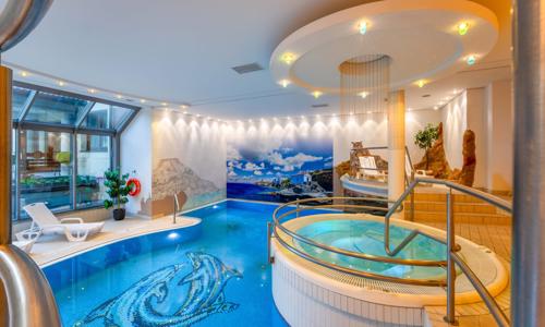 Polské Krkonoše nedaleko aquaparku: Malachit Karpacz Spa Hotel *** s neomezeným wellness a vyžitím + polopenze