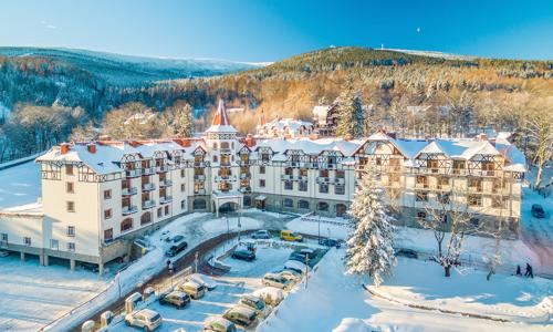 Polské lázně 1,5 km od sjezdovky: Hotel Buczyński Medical & Spa **** s polopenzí a neomezeným wellness centrem