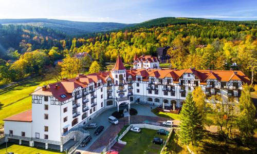 Polské lázně jen 8 km od hranic s ČR: Hotel Buczyński Medical & Spa **** s polopenzí a neomezeným wellness