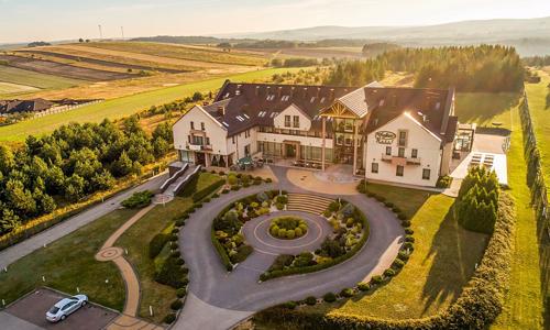 Polsko: CHKO Orlích hnízd v Hotelu Fajkier Wellness & SPA *** se snídaní nebo polopenzí a wellness + vyžití