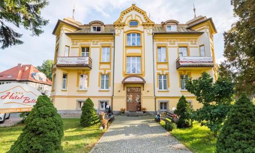 Polsko: Jelení Hora v Hotelu Bella *** s polopenzí, vstupenkou do Cieplických termálních lázní a masáží