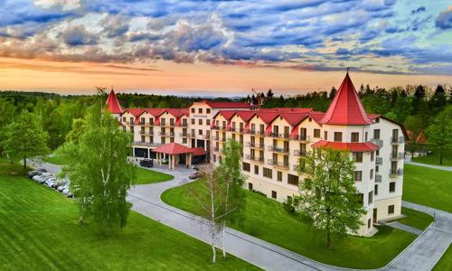 Polsko jen necelých 30 km od hranic v Hotelu Nowy Zdroj s polopenzí, neomezeným wellness a až 10 procedurami