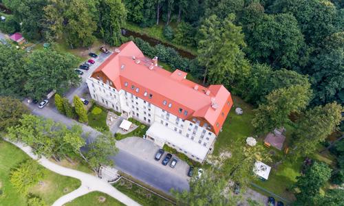 Polsko u českých hranic: Lázeňský Hotel Spa Medical Dwór Elizy *** s neomezeným wellness i fitness + polopenze