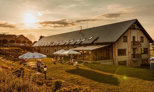 Polsko u Krakova na luxusním ranči: Hotel Szary Residence *** se snídaní/polopenzí a relaxací ve wellness