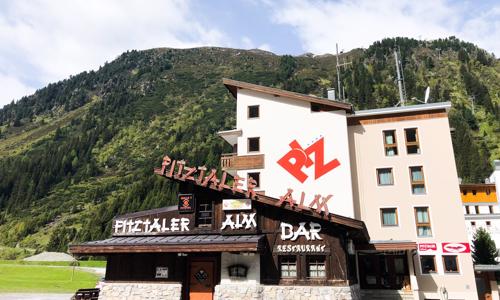 Relax v Tyrolských Alpách: Alpine B&B se snídaní a každodenním vstupem do wellness + zapůjčení výbavy na túry