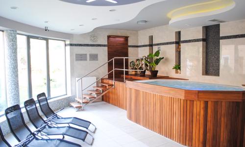Sárvár v blízkosti termálních lázní: Hotel Viktória Sárvár ***+ se snídaní/polopenzí a neomezeným wellness