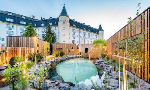 Senohraby u Prahy: Relax v luxusním Hotelu Sen **** se vstupem do wellness se 7 druhy saun, polopenzí a sektem